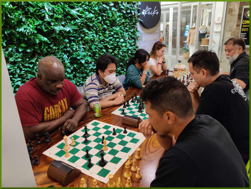 August 4th, 2022. Inaugural chess meetup at Kakaako South Shore Market.